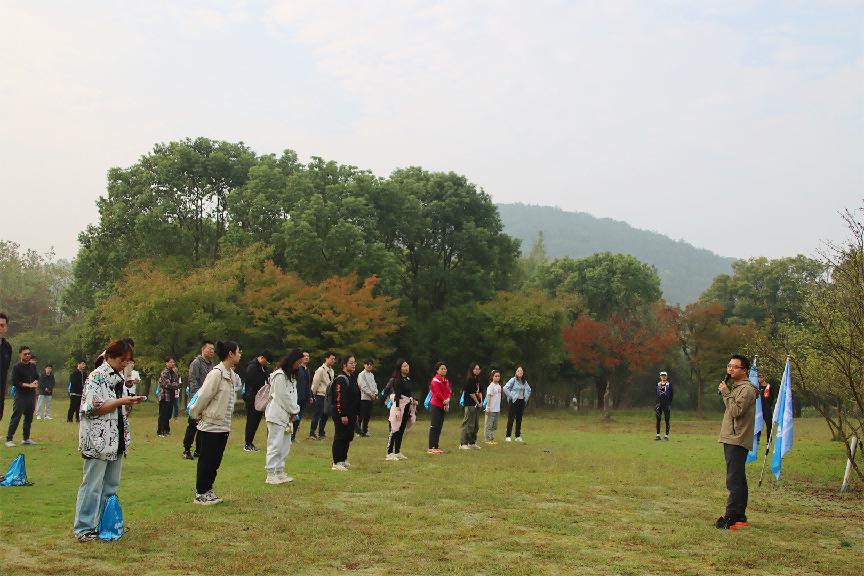 94da9cffebd0451a99a1bb7392a20c13